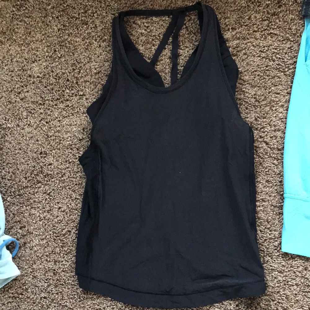 Lululemon EUC tank with attached sports bra